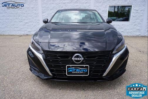 Super Black 2025 Nissan Altima 2.5 SV