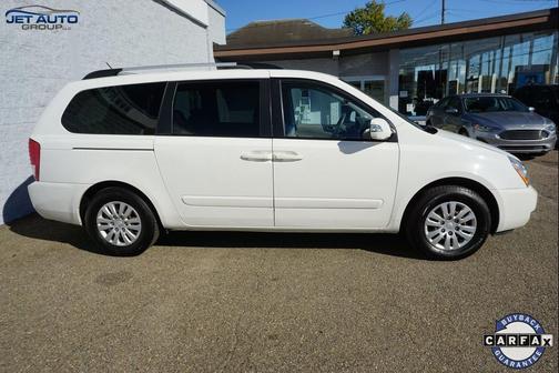 2011 Kia Sedona LX
