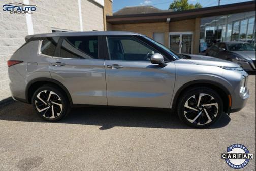 2022 Mitsubishi Outlander SE