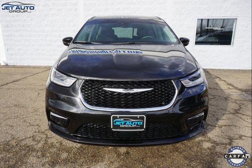 2022 Chrysler Pacifica Hybrid Touring L