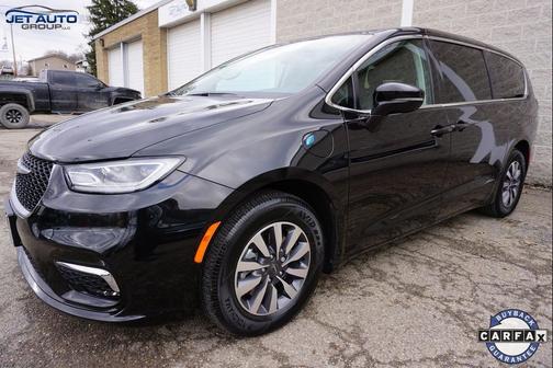 2022 Chrysler Pacifica Hybrid Touring L