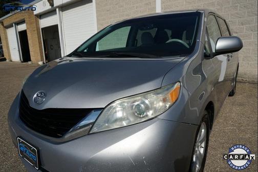 2013 Toyota Sienna LE