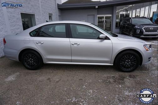 2015 Volkswagen Passat 1.8T Auto S