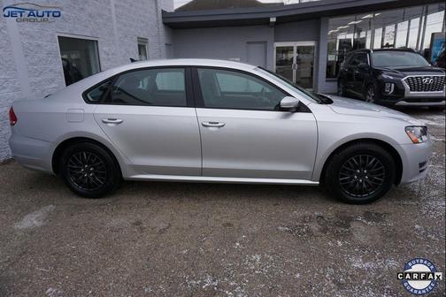 2015 Volkswagen Passat 1.8T Auto S