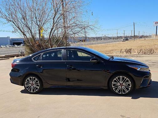 Aurora Black 2022 Kia Forte GT