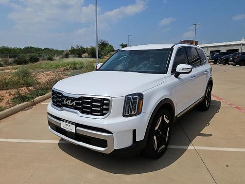 Glacial White Pearl 2023 Kia Telluride S