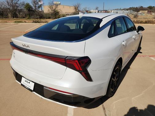 Snow White Pearl 2025 Kia K5 LXS