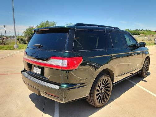 Black 2021 Lincoln Navigator Reserve