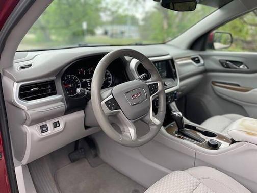 2018 GMC Acadia SLE-2