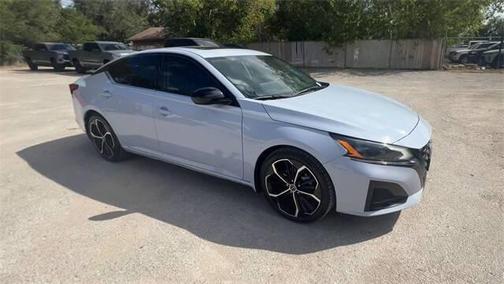 2023 Nissan Altima SR FWD