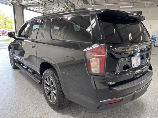 2021 Chevrolet Suburban 4WD Z71