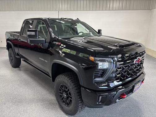 2025 Chevrolet Silverado 2500 4WD Crew Cab Standard Bed ZR2