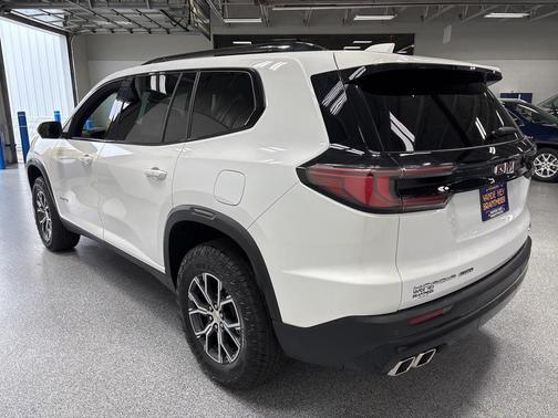 2024 GMC Acadia AWD AT4