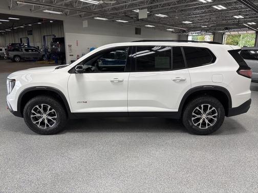2024 GMC Acadia AWD AT4