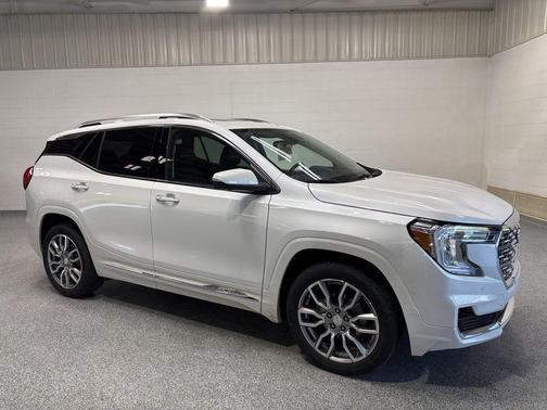 White Frost Tricoat 2024 GMC Terrain Denali