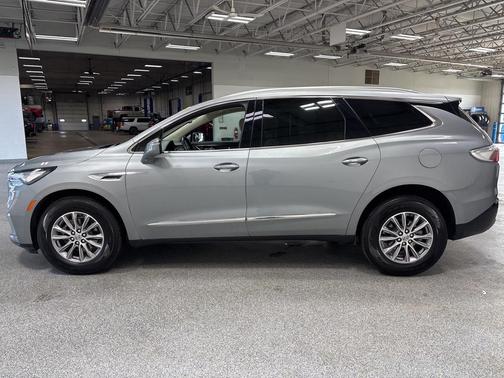 2023 Buick Enclave Essence AWD