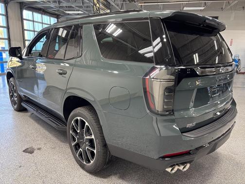 2026 Chevrolet Tahoe 4WD RST