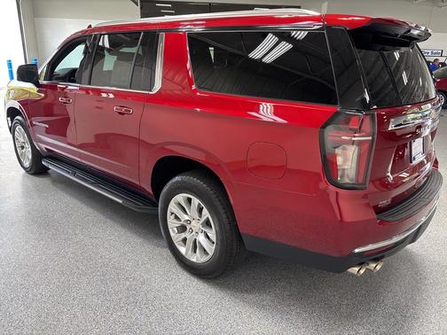 2024 Chevrolet Suburban Premier
