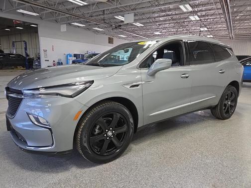 2023 Buick Enclave Essence AWD