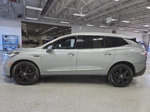 2023 Buick Enclave Essence AWD