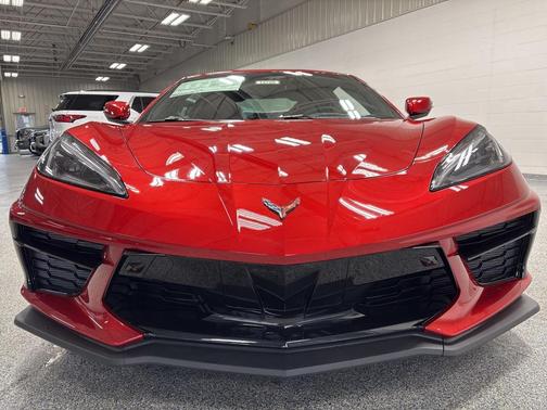 2026 Chevrolet Corvette Stingray w/2LT