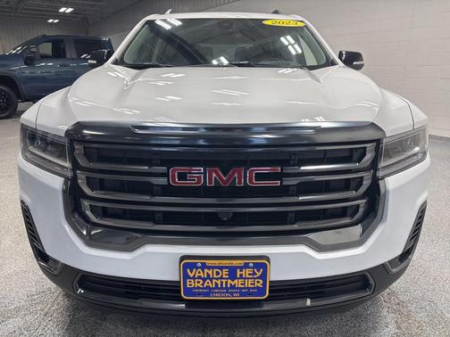 2023 GMC Acadia AWD AT4