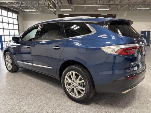 2024 Buick Enclave Essence AWD