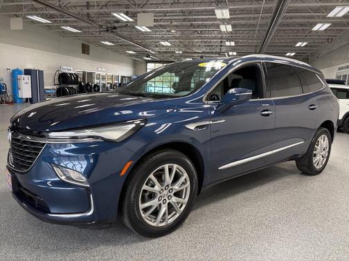 2024 Buick Enclave Essence AWD