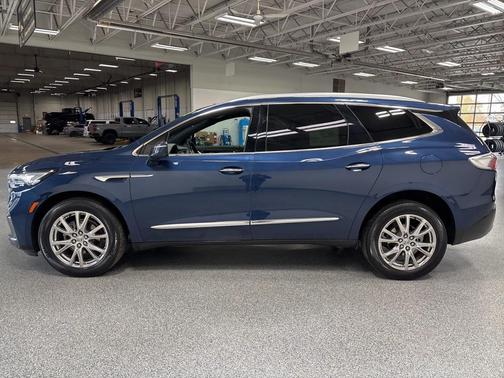 2024 Buick Enclave Essence AWD