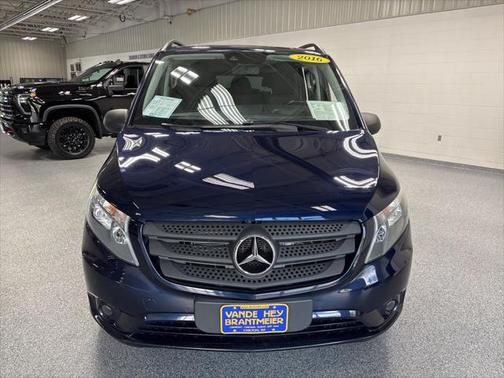 2016 Mercedes-Benz Metris Base