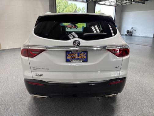 2022 Buick Enclave AWD Essence