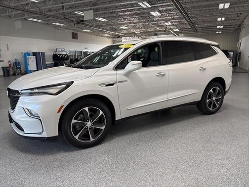 2022 Buick Enclave AWD Essence