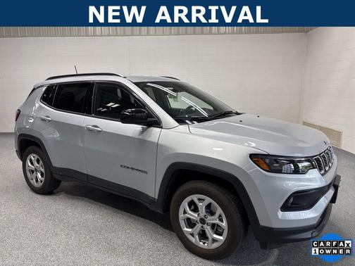 Silver Zynith Metallic Clearcoat 2025 Jeep Compass Latitude