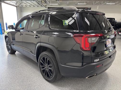 2023 GMC Acadia AWD SLT