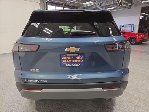 Lakeshore Blue Metallic 2026 Chevrolet Equinox 1LT