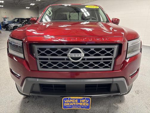 2024 Nissan Frontier SL