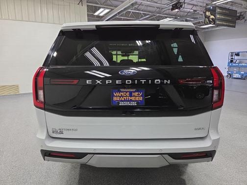Oxford White 2025 Ford Expedition Max Platinum