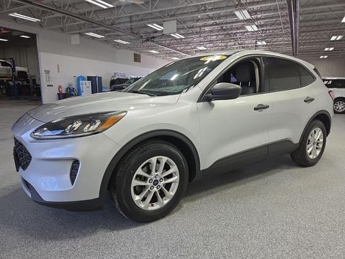 Ingot Silver Metallic 2020 Ford Escape S