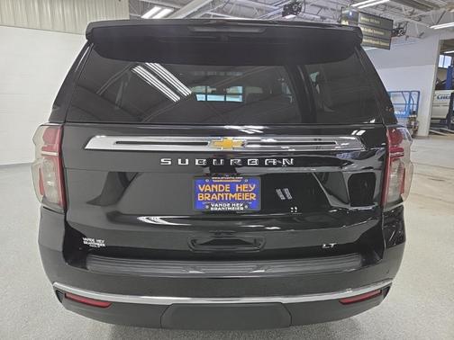 2021 Chevrolet Suburban LT