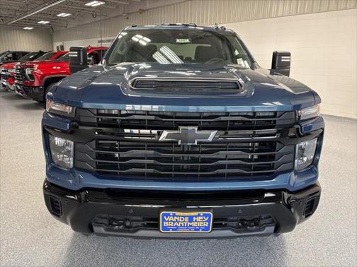 2025 Chevrolet Silverado 2500 Custom