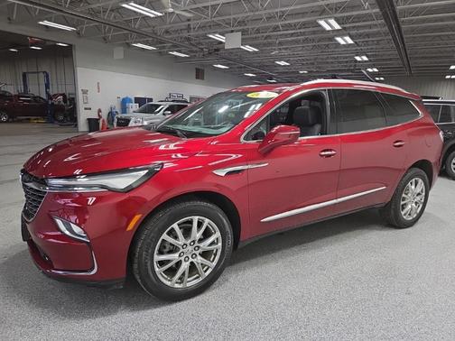 2023 Buick Enclave Essence AWD