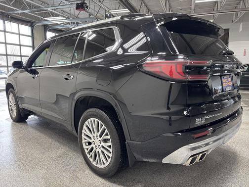 2025 GMC Acadia Denali