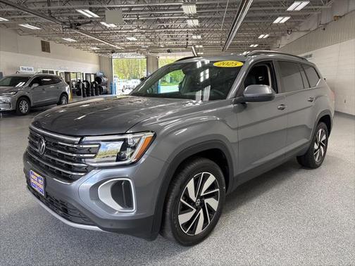2025 Volkswagen Atlas 2.0T SE w/Technology 4MOTION