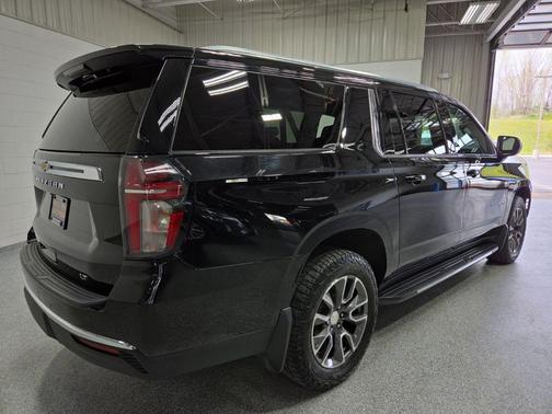 Black 2021 Chevrolet Suburban LT