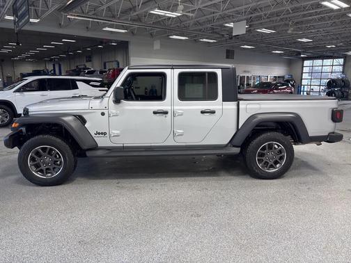 2023 Jeep Gladiator Sport S