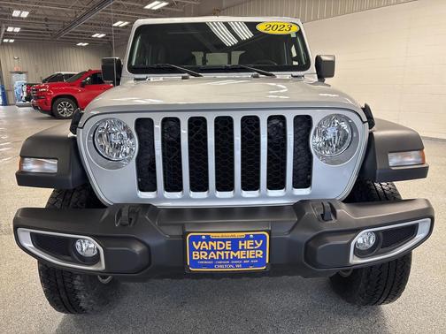 2023 Jeep Gladiator Sport S