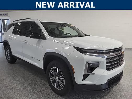 2025 Chevrolet Traverse LT