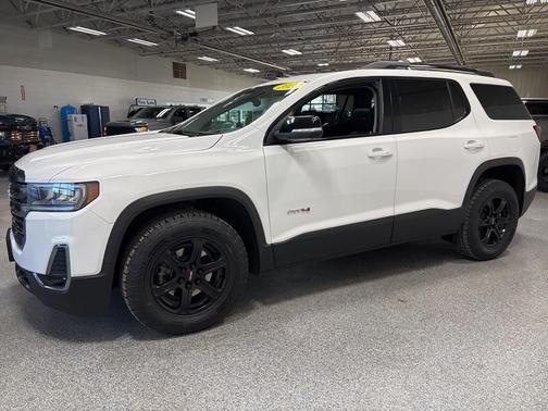 2023 GMC Acadia AWD AT4