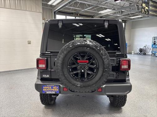 2023 Jeep Wrangler 4-Door Sahara 4x4