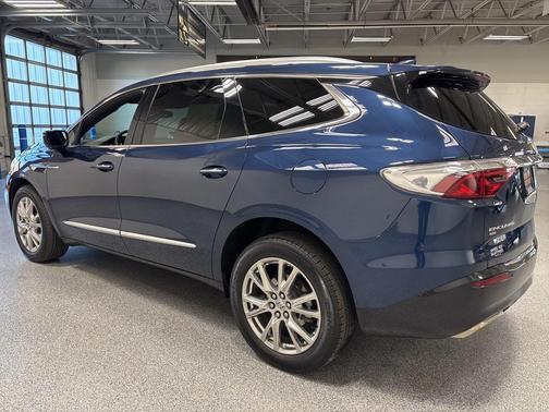 2023 Buick Enclave Essence AWD